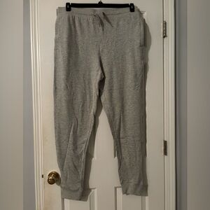 NWT Men’s Under Armour Light Grey Fleece Joggers Size XL